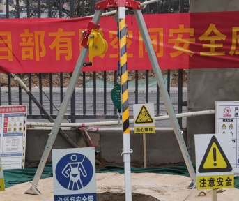 消防隊(duì)員救人時(shí)也需要佩戴速差防墜器